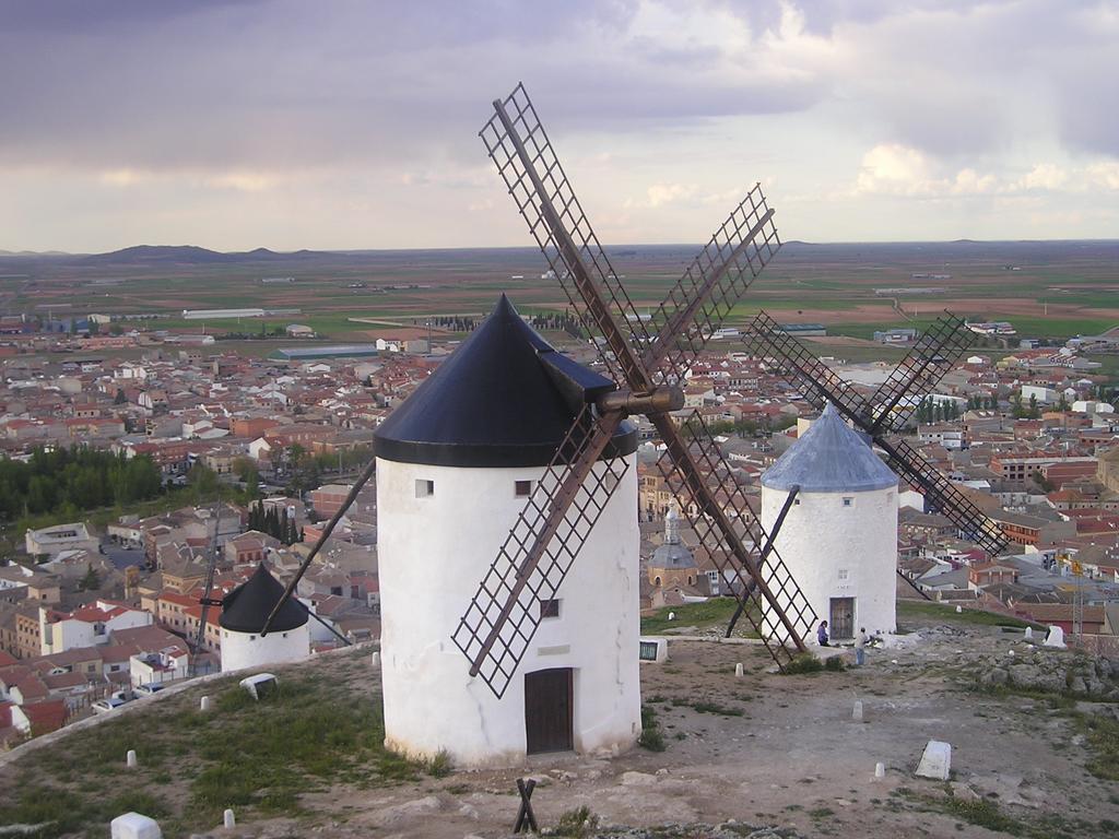 Apartamentos Turisticos La Vida De Antes Consuegra Exterior photo